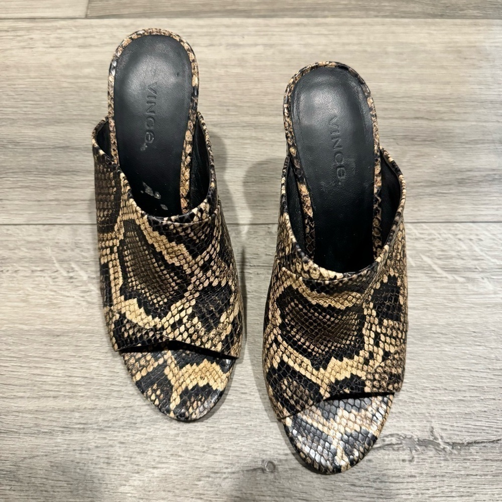 Vince Heath Women's Snake Print LeatherCross Strap Sandals Size 6.5 MSRP $325.00 - Picture 6 of 6